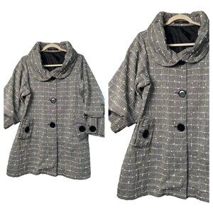 AZEL Haze Ladies Chunky Stylish 90s Plaid Jacket With Gold Accent Size Medium